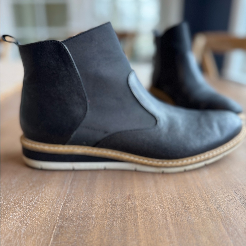 Tucker Black Chelsea Ankle Boots with Contrast Sole